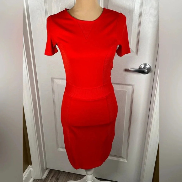 💋 French Connection HAVANA RED MANHATTAN TEXTURED PANEL DRESS Size 6 - Picture 4 of 7